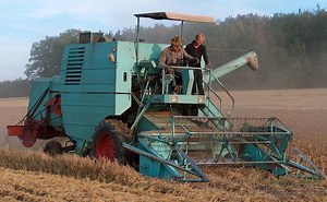 Combine harvester - Alchetron, The Free Social Encyclopedia