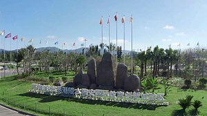 A foreign education consultant of Lingshui Li'an International Education Innovation Pilot Zone in China's Hainan spoke highly of the sharing spirit and integration model of the pilot project | China Xinhua News