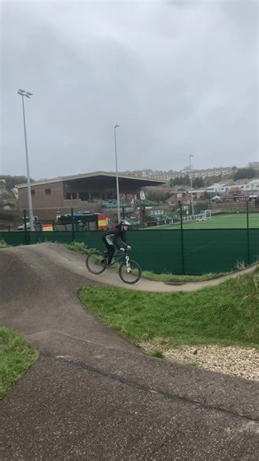 newhaven w @𝐉𝐚𝐜𝐤‼️ @Jay’s Bike Life #fyp #viral #mtb #newhaven #pumptrack
