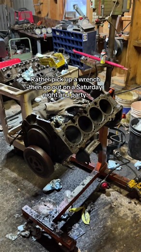 Small Block Chevy 350 Engine Insights