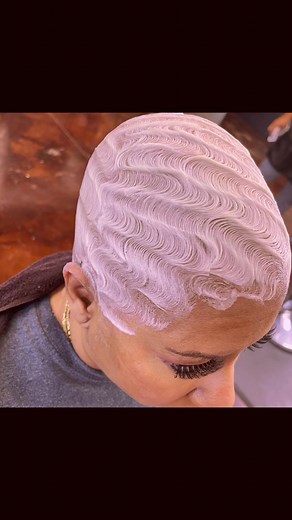 Gorgeous Waves for Short Platinum Blonde Hair