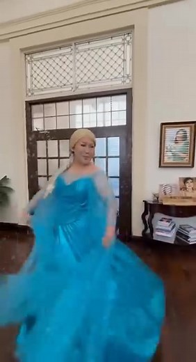 7.5K views · 243 reactions | TAN-AWA: Cebu Governor Pamela Baricuatro nag-ala Elsa sa animation movie Frozen sa Trick-or-Treat celebration sa kapitolyo, Huwebes Oktubre 30, 2025. Video courtesy: Pam Baricuatro | 88.5 Brigada News FM Toledo | Facebook