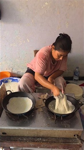 Make spring roll skin #food #foodie #culinary #snacks #streetfood