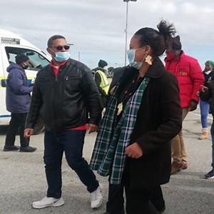 WATCH: Scuffle breaks out at Garden Route Mall allegedly over a mask - LNN - Network News
