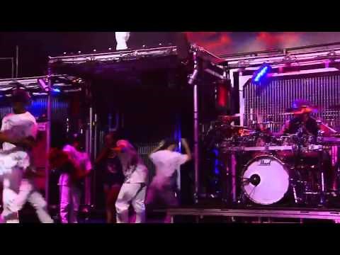 Justin Bieber - One Less Lonely Girl live (MSG) HD