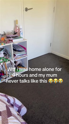 Terrifying Mimic Encounter at Home Alone