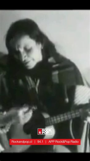 Rock & Pop Chile on Instagram: "#UnDíaComoHoy pero hace 59 años falleció la leyenda musical chilena Violeta Parra. La artista fue reconocida como una de las principales folcloristas y divulgadoras de la música popular en América Latina.🎶 No obstante, no brilló solo en la música, pues también lo hizo en las artes visuales. Lamentablemente, el 5 de febrero de 1967 se suicidó con un disparo en la cabeza. Según Margot Loyola, Violeta le habría dicho: “Uno, comadre, tiene que decidir el momento de s