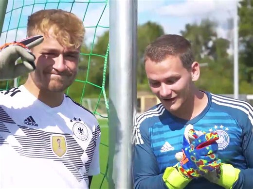 #Neuer vs. Ter Stegen： DAS Torwart Battle ft. freekickerz