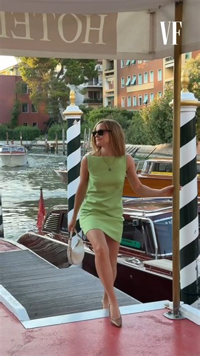 Vanity Fair Italia on Instagram: "Emma Watson arriva al Festival del Cinema di Venezia Video: Produzione team social Vanity Fair Location: @excelsiorvenice #VFentertainment #Venezia82"