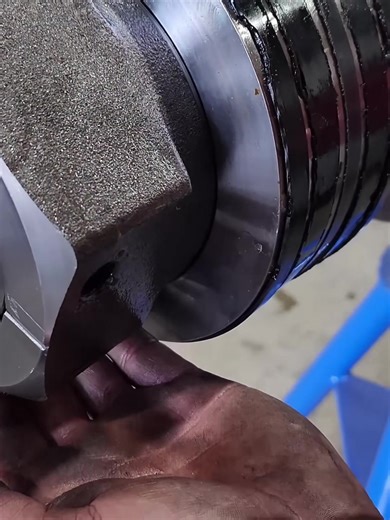 Hitachi ZX470 Cylinder Rebuild: Getting the BIG Cylinder Apart