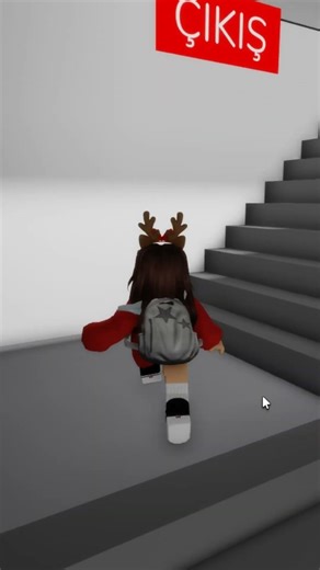 I love a girl but she disgust to me 😭 #roblox #hercirclehasnolimit #funny #robloxbrookhaven