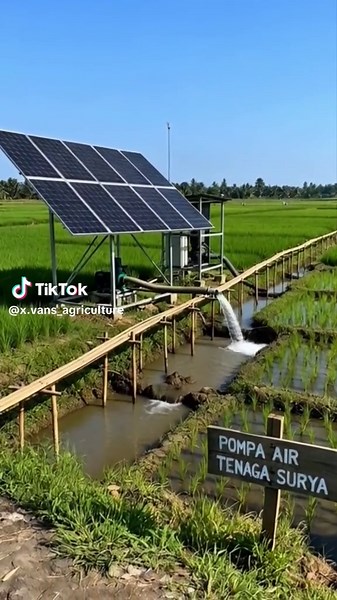 modern agricultural irrigation using solar powered water pumps 💦🚰