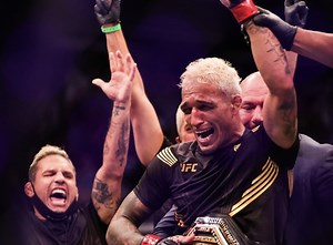 UFC 262 Results: Charles Oliveira KOs Michael Chandler, Wins Vacant Lightweight Title Following Khabib Nurmagomedov's Retirement - The Overtimer