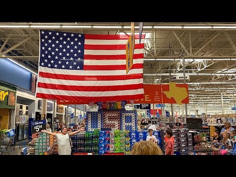 Walmart Customers Sing ‘Star-Spangled Banner’ Together