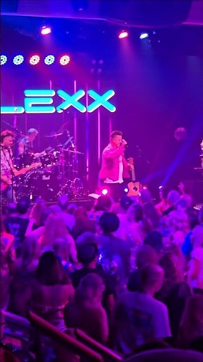 The Reflexx covering Everybody Wants To Rule The World by Tears for Fears on The 80s Cruise 2026!