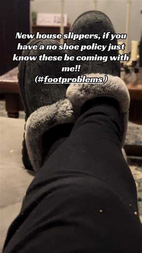 Best Slippers for Foot Pain Relief in Winter