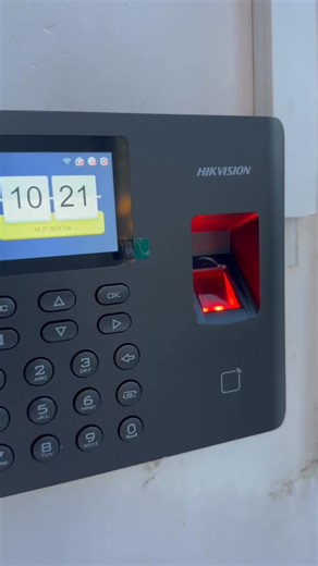 EMPLOYEES TIME ATTENDANCE! KNOW WHAT TIME EMPLOYEES REPORT & KNOCK OFF FROM WORK. Keep track of your staff's working hours. With our Time Attendance Machine, you can monitor the time your staff report for work, knock off, take lunch breaks and get comprehensive reports whenever you need them. For organisations that have people who report at different times (work shifts), the Device can be set to do that too. The Devices uses fingerprints, ID cards, and/or unique PINs to identify the different st