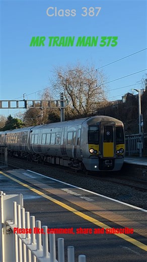 Heathrow Express Class 387 passing Ealing Broadway | 2/1/26 | Mr Train Man 373