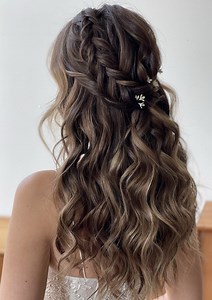 Master the Perfect Half Up Half Down Wedding Hair in Just 7 Steps