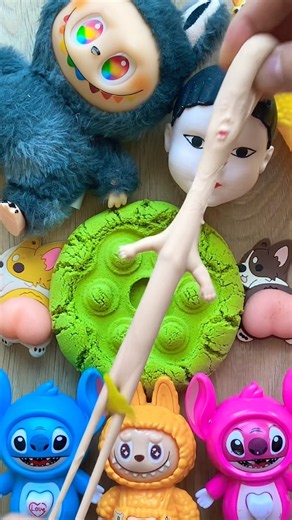 Kinetic Sand Popit Fidget! ⭐️⭐️⭐️ #satisfying #squishy #kineticsand #labubu #popit #asmr #shorts