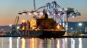 Shipping isn’t waiting for sanctions. It’s refusing to move Russian cargo