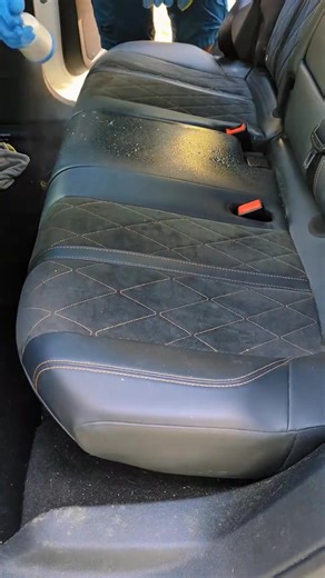 #detailing #carcleaning #cleaning #carwash #satisfyingvideo #carclean #asmr #wash #fyp #carwashing #cardetailing | Sarah Barnes