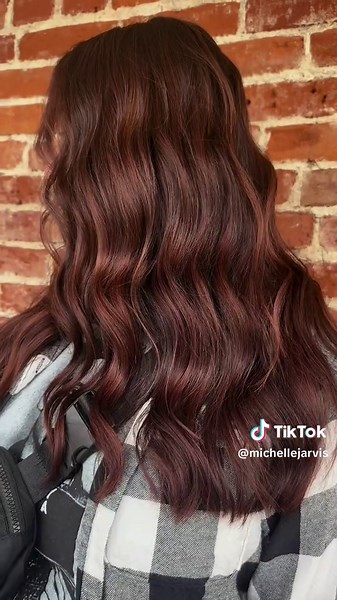 Rich Chocolate Mahogany! 🍫🌰🍂 It’s giving fall mood! Warmth in these cooler temps is fine by me. 🙃 Formula: @SchwarzkopfUSA Base- Igora Vibrance 4-68 60g/ 3-19 8g Global gloss- 6-68 45g/ 7-48 15g/ 8-19 8g #revitaloxbeautybymj #revitaloxbeauty #schwarzkopfpro #schwarzkopfusa #740hairstylist #614hairstylist #delawareohiohairstylist #columbusohiohairstylist #fallhair #mahoganybrownhair #chocolatemahoganyhair #warmbrunettebalayage #redbrownhair