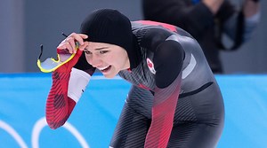 Speed skater Isabelle Weidemann becomes the first Canadian woman to reach the podium in long track since Vancouver 2010, winning a bronze medal in Beijing. | CBC News
