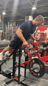 Who did it best? 💪 The Chest-Supported Row has been a staple of back training for many years. ⚖️ Supporting your chest keeps the stress off the lower back making this a safer rowing alternative that stabilizes your torso and allows you to put all your effort into getting the largest and widest back possible. ♥️ The Signature Chest Supported row comes with a host of new features to make sure you are able to get the most out of your back training, no matter your size or shape, or how dinged up yo