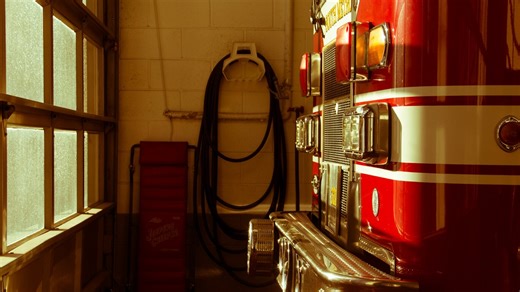 Fire breaks out inside Matthews auto repair shop, crews report
