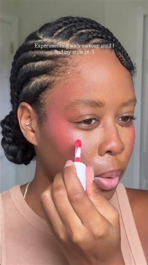 We're leaving boring makeup in the past 🤭 #creativemakeup #2016makeup