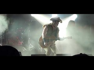 Ted Nugent doing Stranglehold 4/29/22. Derek St. Holmes sitting in. 73 and still rocking!!!