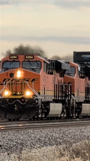 2 Engines at Full Power