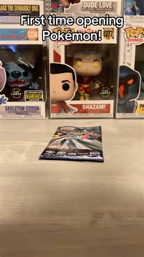 First time opening Pokémon! #pokemon #cards #unboxing #opening #pokémon