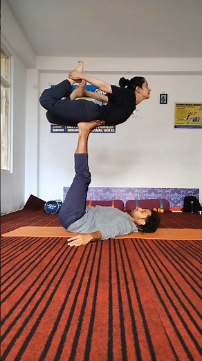 how to learn acroyoga/Acrobatics 🧘 #beginners #acrobatics #acroyoga #viralvideo #partneryoga