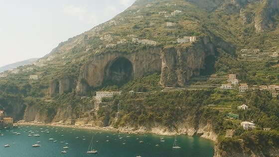 Die Amalfiküste entdecken – Italiens spektakuläre Küstenorte in 4K