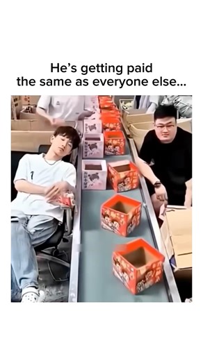 This Guy Found the Most Relaxed Job on the Assembly Line