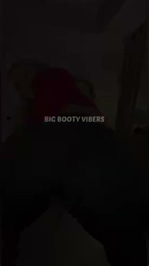 Big Booty Latina Twerking Her Ass A 1 24