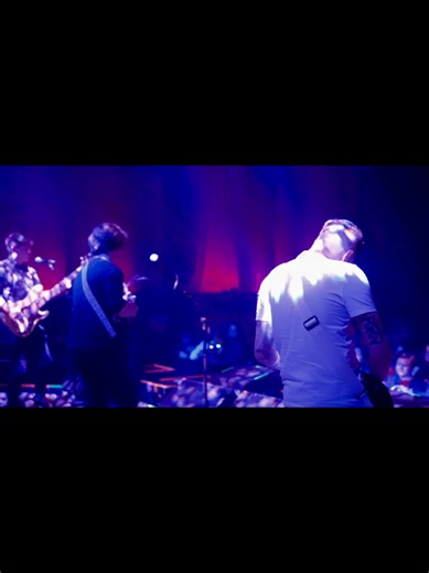 Highwind's Live Performance of 'Barren Walls'