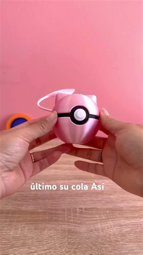 Pokebola de mew 💖✨ para decorar tu setup #pokemon #impresion3d #mew #pokebola