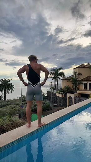 Swimwear Style Tips for Young Adults at Pools