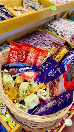 Ready to go💝✨🎀🍫🤍💨 . . . #chocolate #gift #box #fyp #viral #trend #foryou #trnding #onemillionaudition #tiktok #srilanka #highlight #1m #choco_heaven #foryoupage @ᴹ ᵃ ˡ ⁱ ʸ ᵃ💋ᥫ᭡