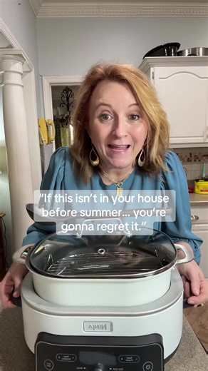 Ninja PossibleCooker Pro Plus review. This 11-in-1 Ninja multi cooker can sear, sauté, slow cook, steam and bake all in one pot. Perfect for easy dinners, one pot meals and busy weeknights. #ninjakitchen #onepotmeals #kitchengadgets #slowcooker