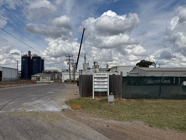State sues Bastrop animal rendering plant for continuing foul smells