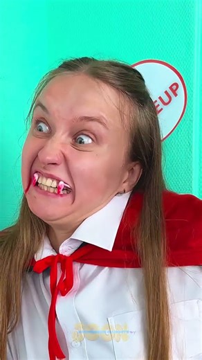 Transform into a Mysterious Vampire with Makeup Hacks! 🧛‍♀️✨ #makeupmagic #vampirevibes