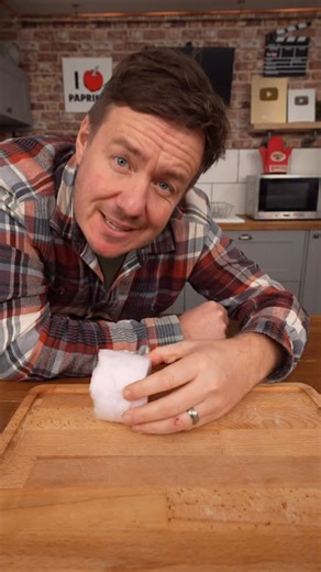 This might be the easiest hot chocolate bomb ever. Mini marshmallows wrapped in candy floss, dropped on top, and it melts instantly. It is on the sweet side, but it’s very fun to watch. | Barry Lewis