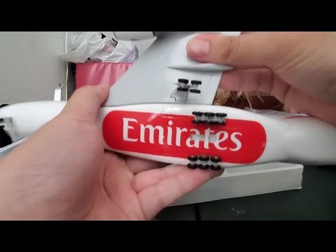 Skymarks Airbus A380-800 Emirates Airlines scale 1/200 unboxing