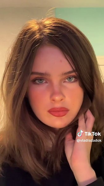 9 days till Christmas #fyp #viral #beauty #makeup #lipsync | christmas makeup countdown