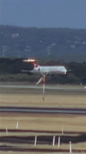 plane landing at perth