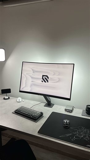 Need a better wifi 😭🙏 #techtok #compsetup #laptopsetup #setup #wifi | wifi